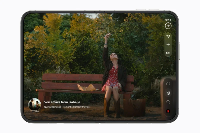 iPhone Duo 展开态运行视频应用
