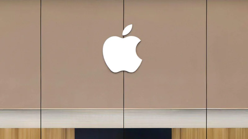 Apple Store 门店外墙上巨大的苹果标志