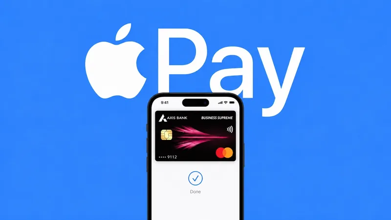 iPhone 钱包界面显示 Axis Bank 万事达信用卡,背景为 Apple Pay 标志