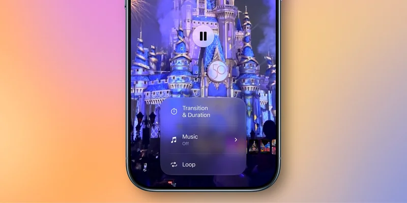 iPhone 播放幻灯片,屏幕下方显示转场与时长、音乐、循环三个设置项