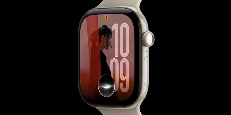 Apple Watch Series 12 实拍，米色表带搭配黑底表盘，屏幕显示 10:09