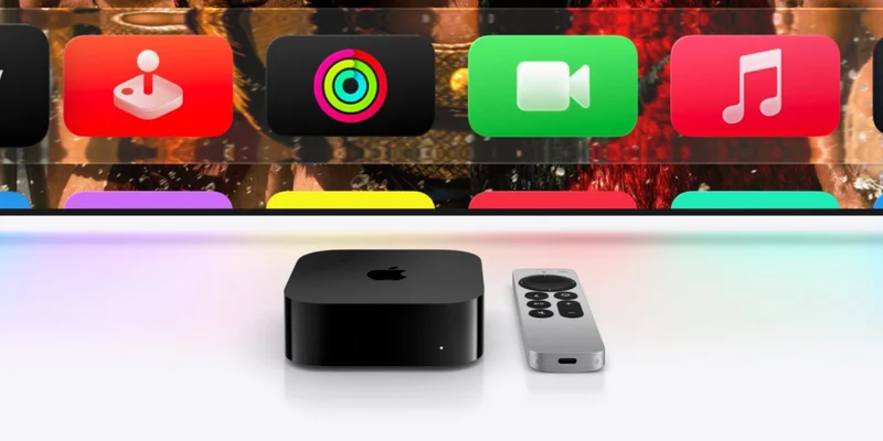 现款 Apple TV 4K 与 Siri Remote